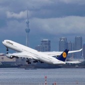 Почти 900 рейсов Lufthansa отменены из-за забастовки пилотов Почти 900 рейсов Lufthansa отменены из-за забастовки пилотов