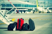 Бортпроводники просят справедливости в вопросе провоза багажа
