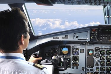 Минтранс рассмотрит вопрос о продлении разрешения на наем иностранных пилотов