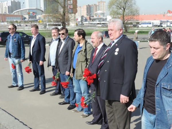 Профсоюзы посетили монумент Противотанковые «ежи»  в Химках