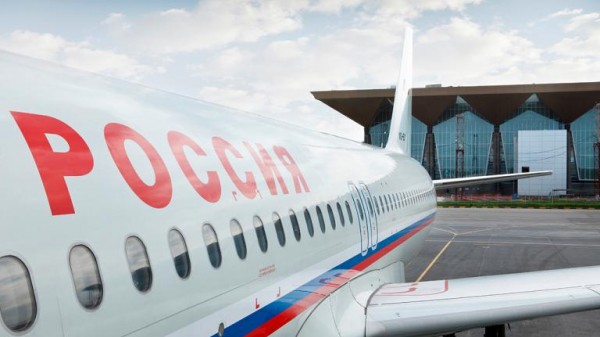Пилоты авиакомпании “Россия” требуют признать незаконным введение новой системы оплаты труда